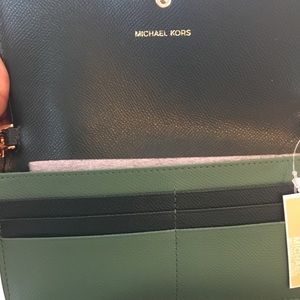 NWT 🆕 Michael Michael Kors Chain Wallet Bag